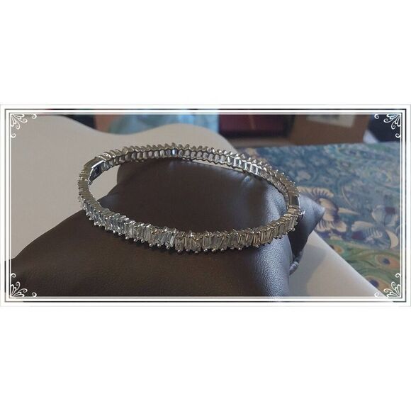 Sparkling Baguette Sim Diamond Scatter Set Bangle Bracelet~925SS~kn - Picture 3 of 4